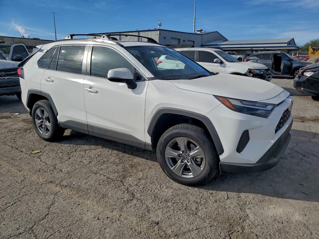 2022 Toyota Rav4 Xle - zdjęcie 4