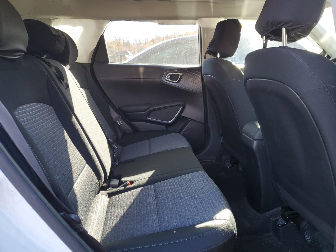 2021 Kia Soul Lx - zdjęcie 11