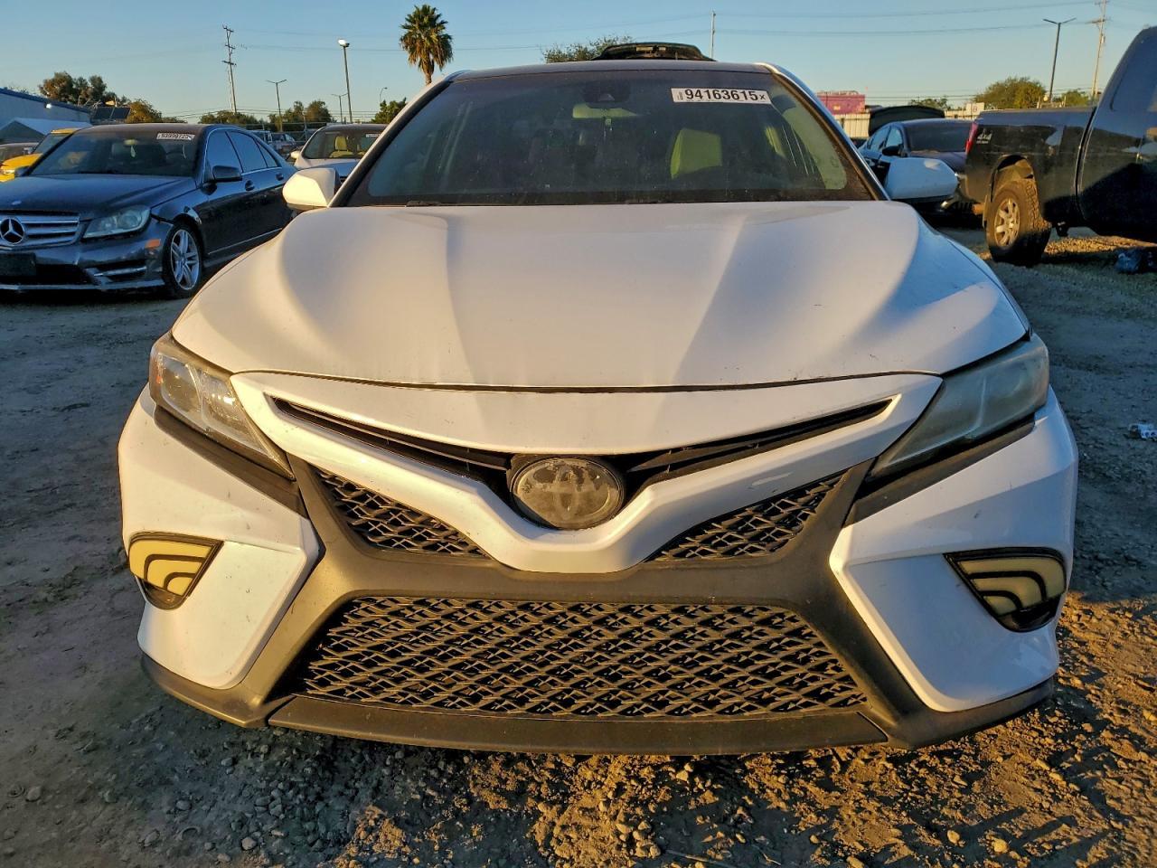 2018 Toyota Camry - zdjęcie 5