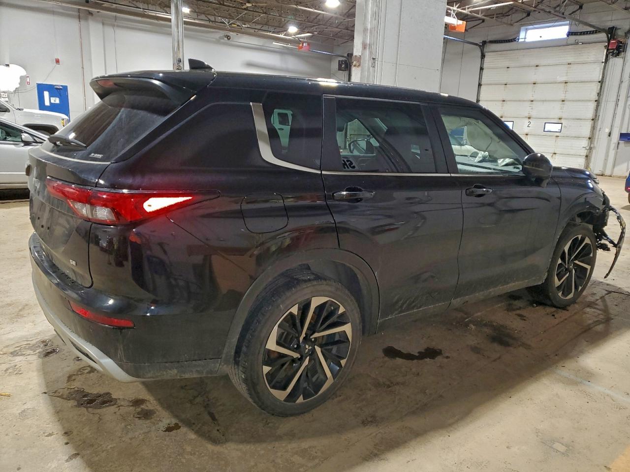 2023 Mitsubishi Outlander Se - zdjęcie 3
