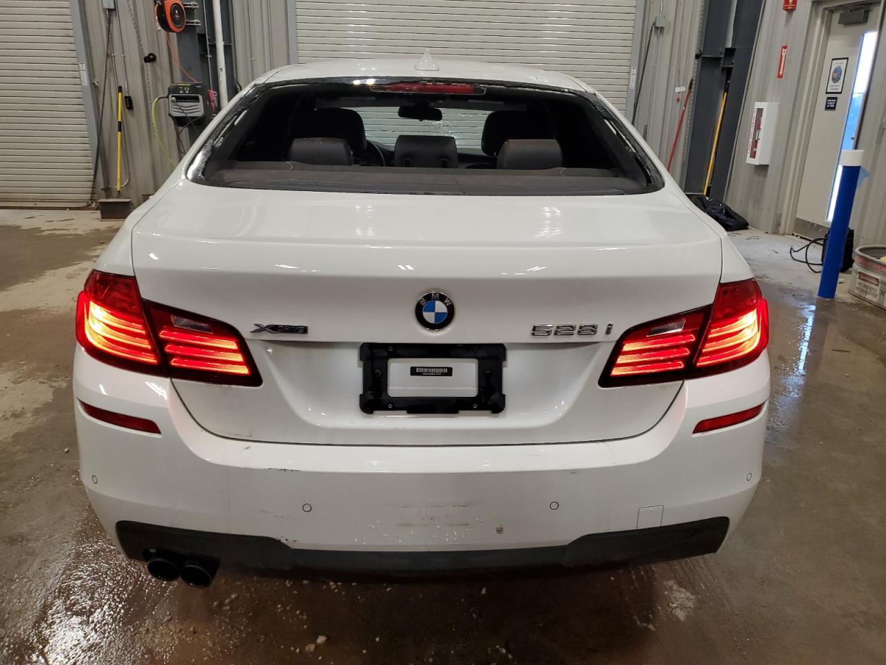 2016 BMW 528 Xi - zdjęcie 6