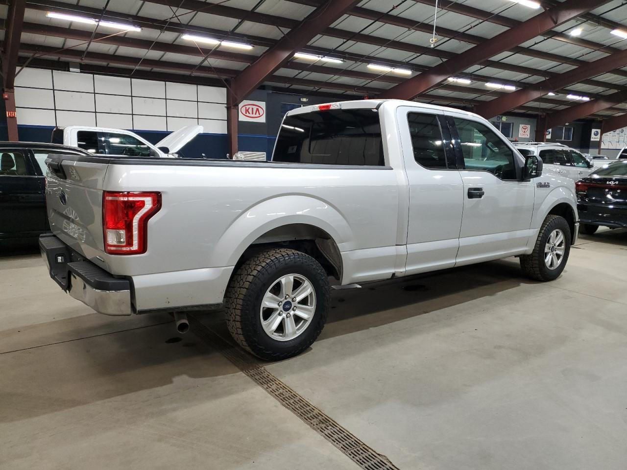 2015 Ford F150 Super Cab - zdjęcie 3