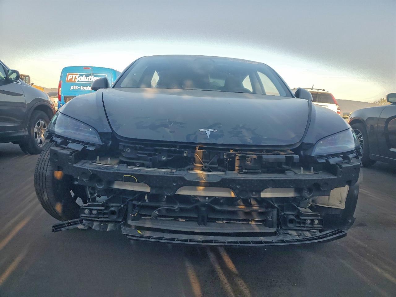 2024 Tesla Model 3 - zdjęcie 5