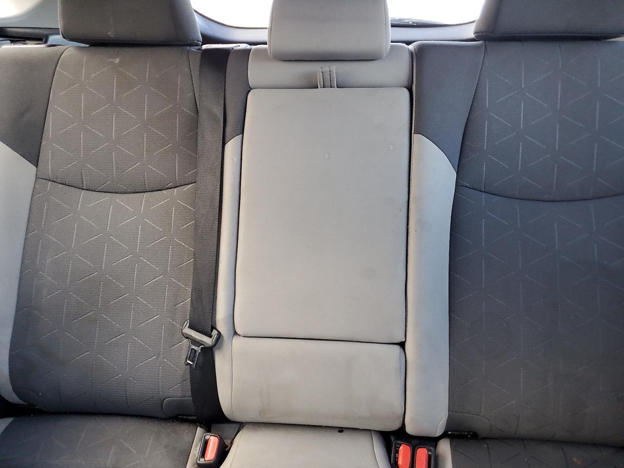 2019 Toyota RAV 4 - zdjęcie 10