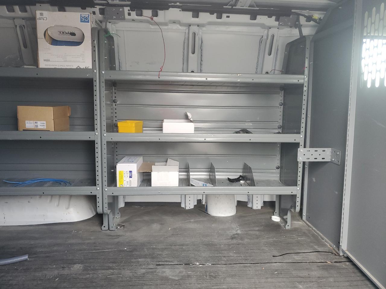 2018 Chevrolet Express G2500 - zdjęcie 10