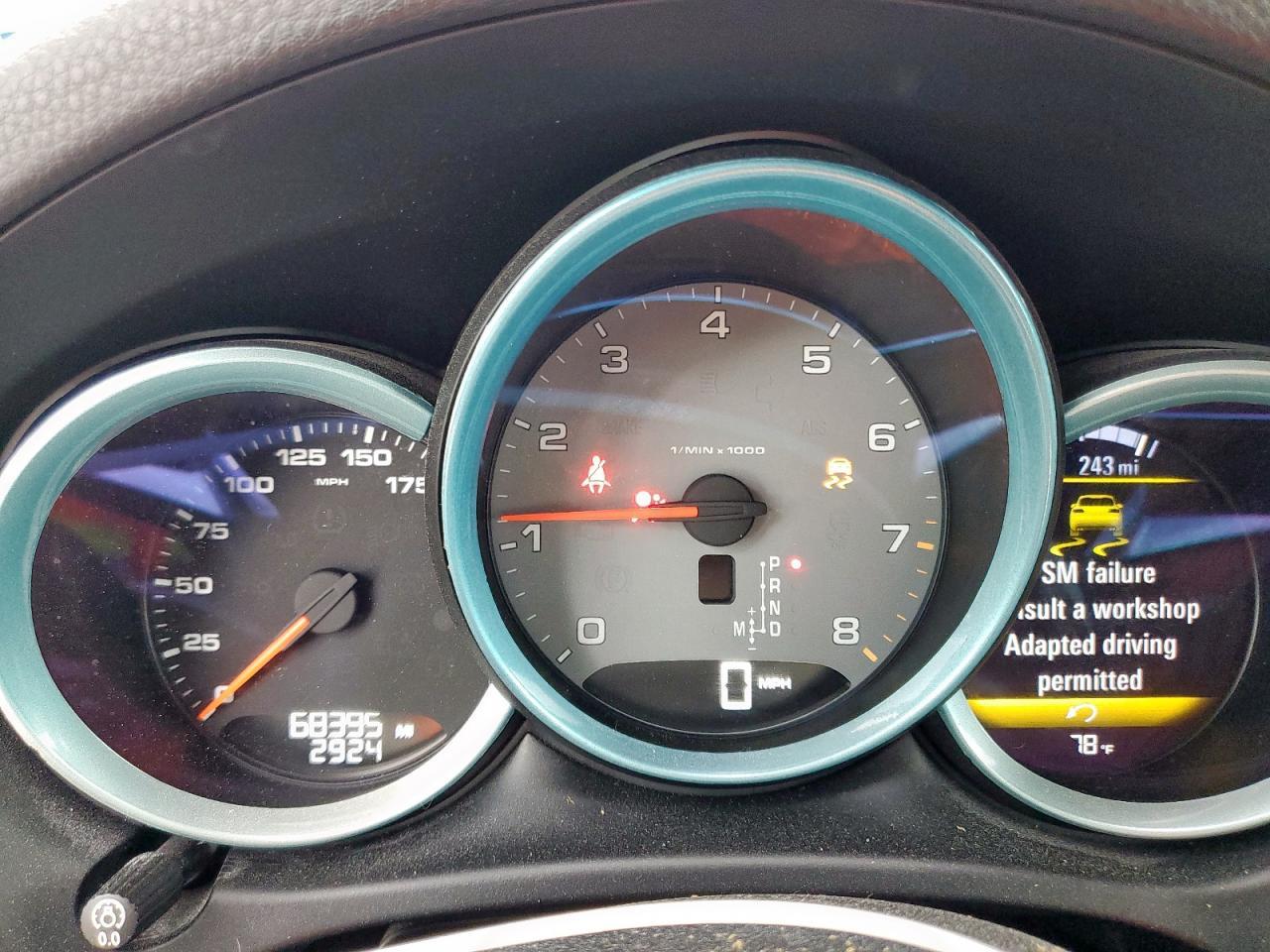 2016 Porsche Macan - zdjęcie 9
