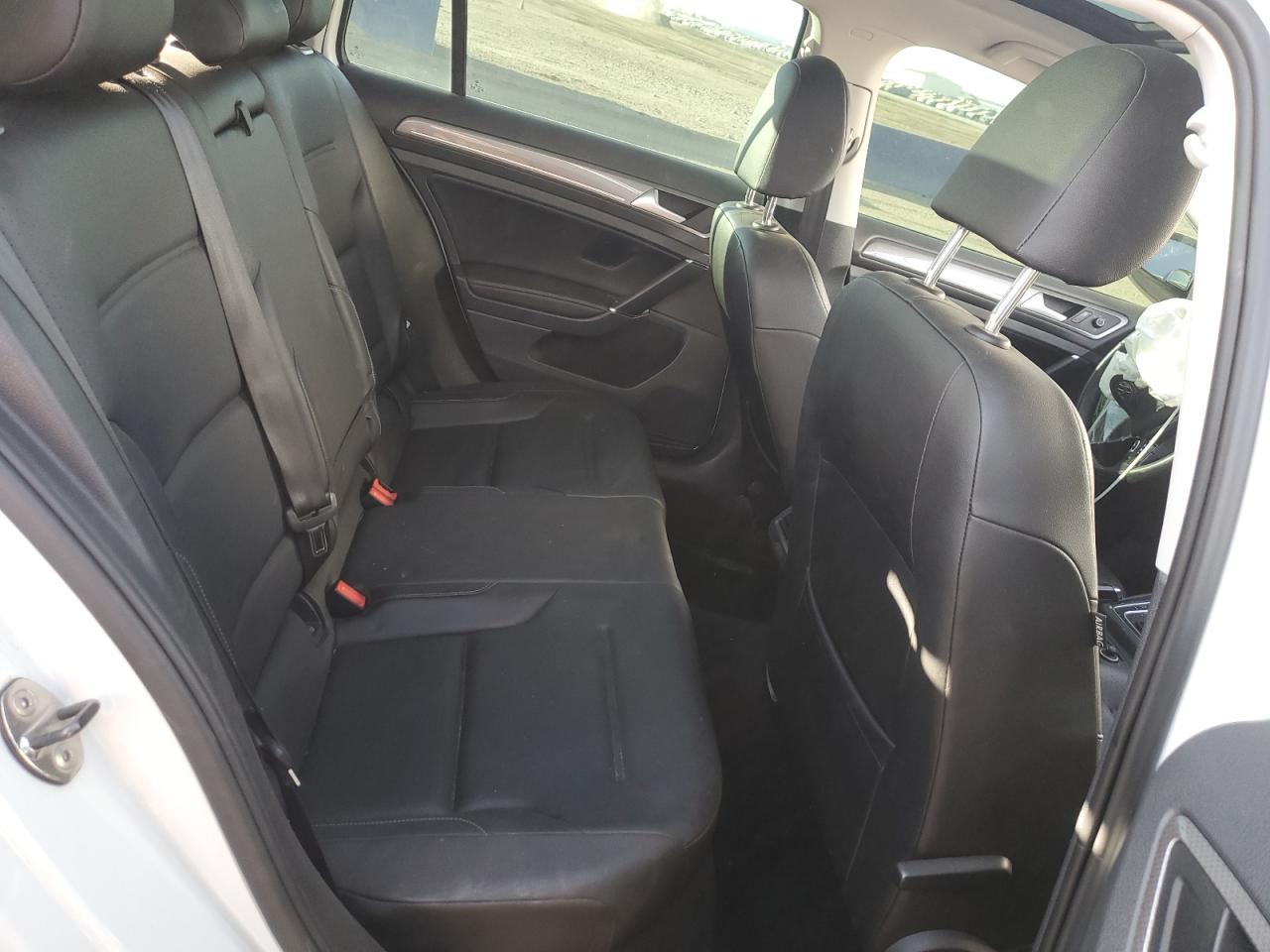 2017 Volkswagen Golf Alltrack S - zdjęcie 10