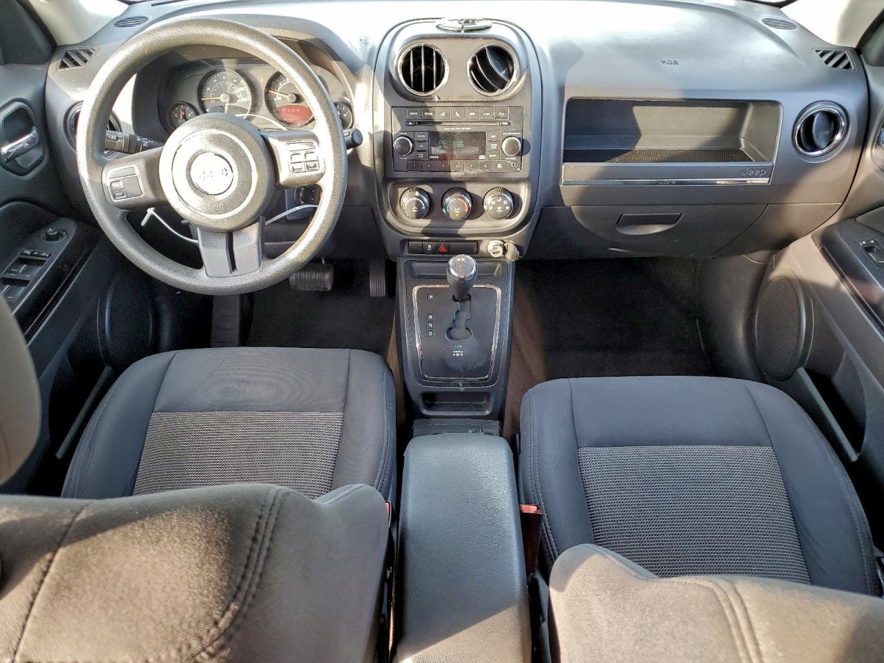 2015 Jeep Liberty (Patriot) - zdjęcie 8