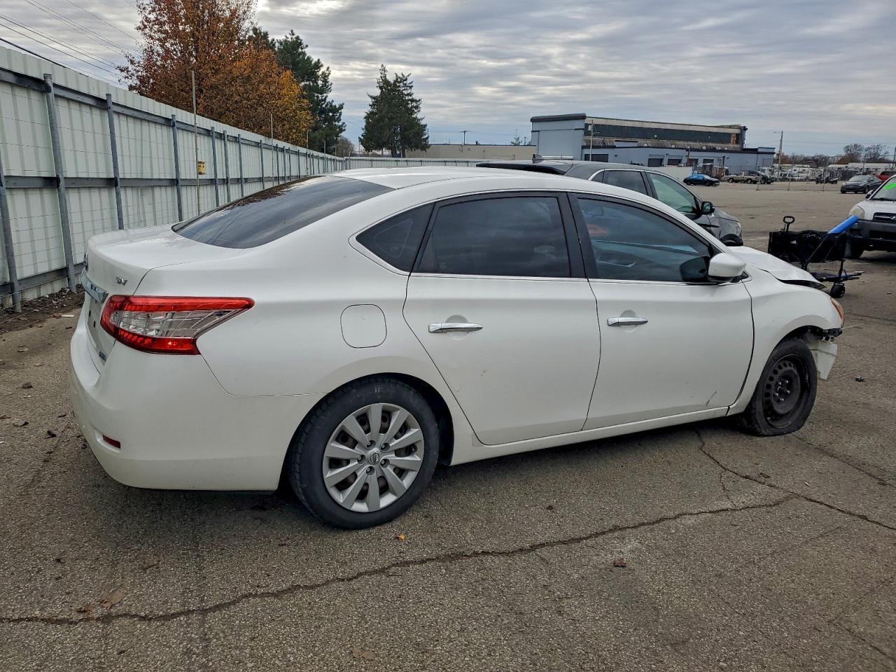 2014 Nissan Sentra - zdjęcie 3