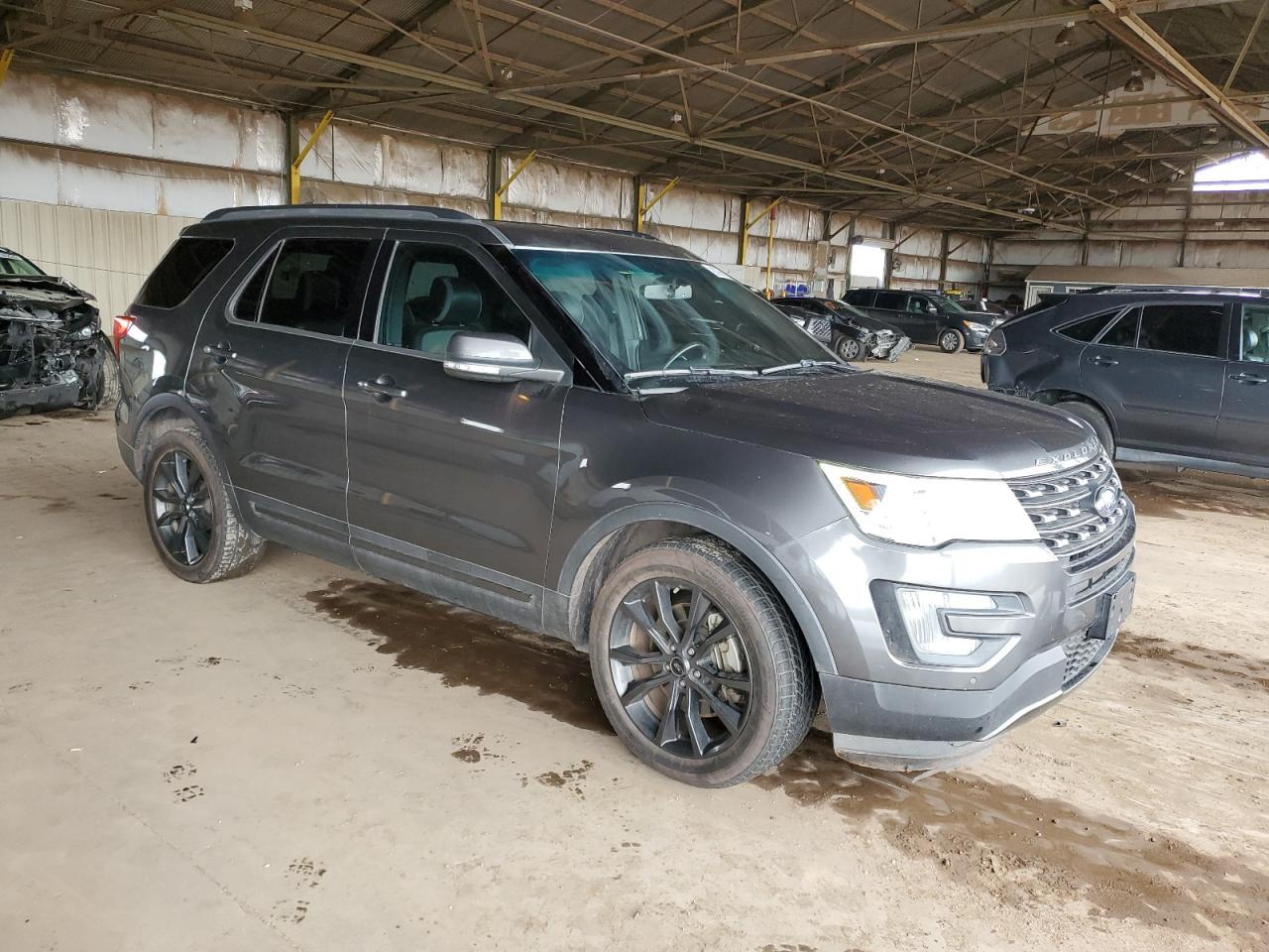 2017 Ford Explorer Xlt - zdjęcie 4