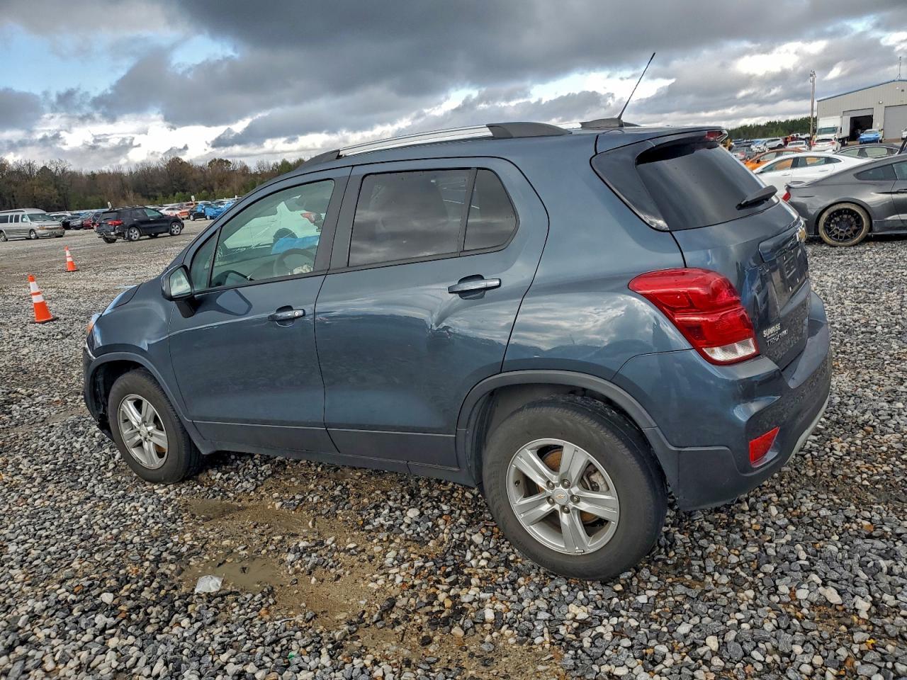 2022 Chevrolet Trax 1Lt - zdjęcie 2