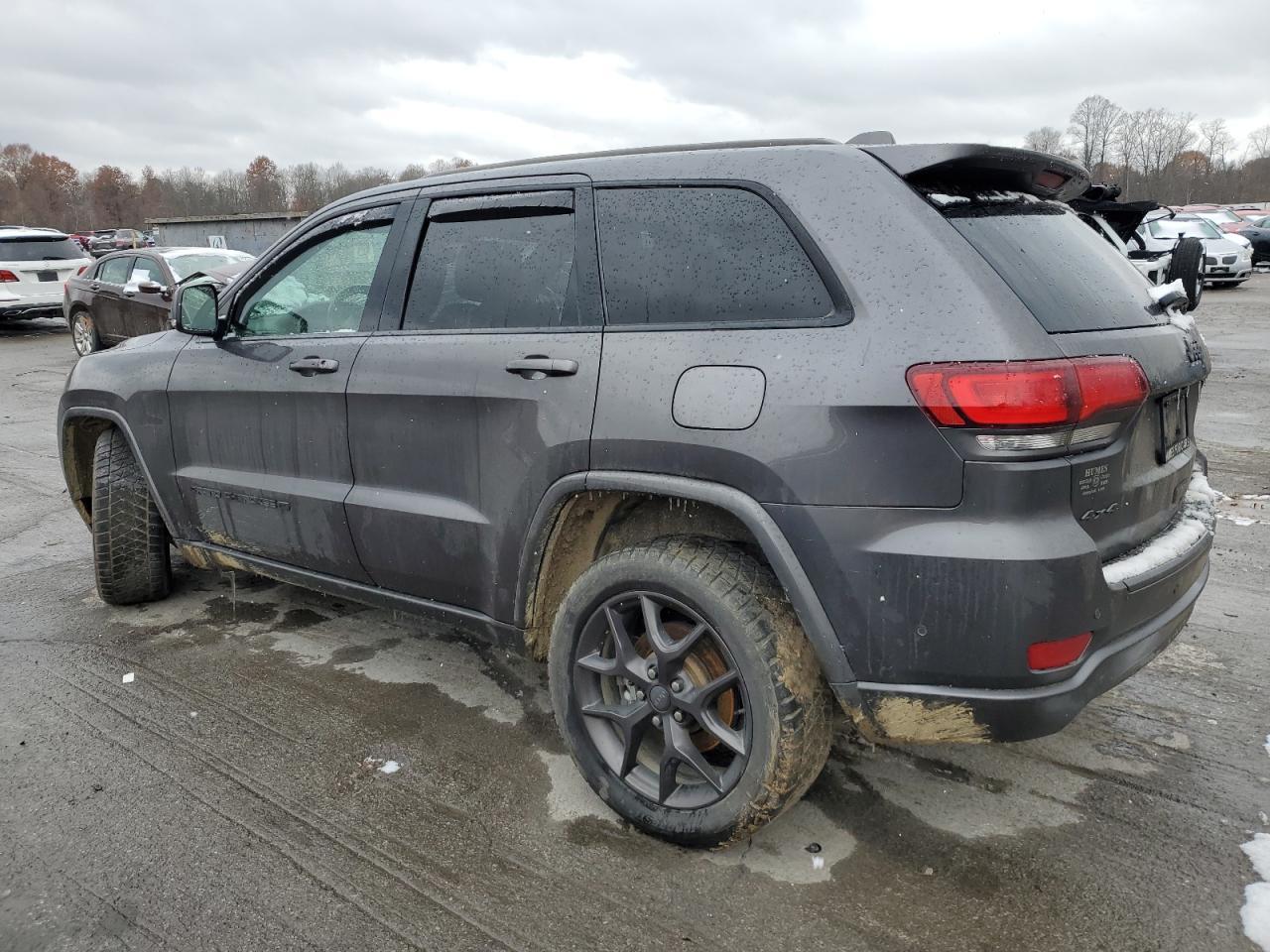 2021 Jeep Grand Cherokee - zdjęcie 2