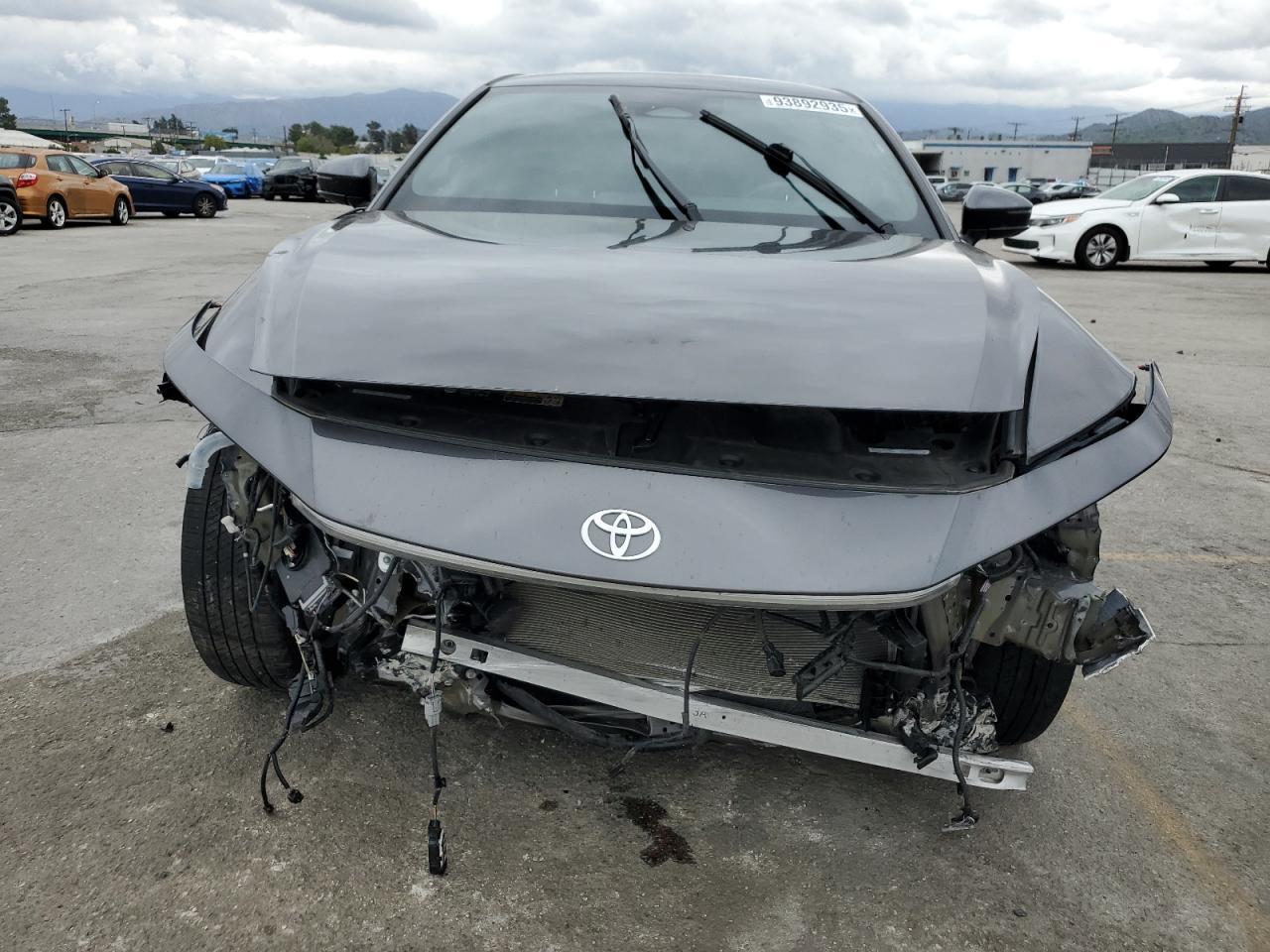 2023 Toyota Crown Xle - zdjęcie 5