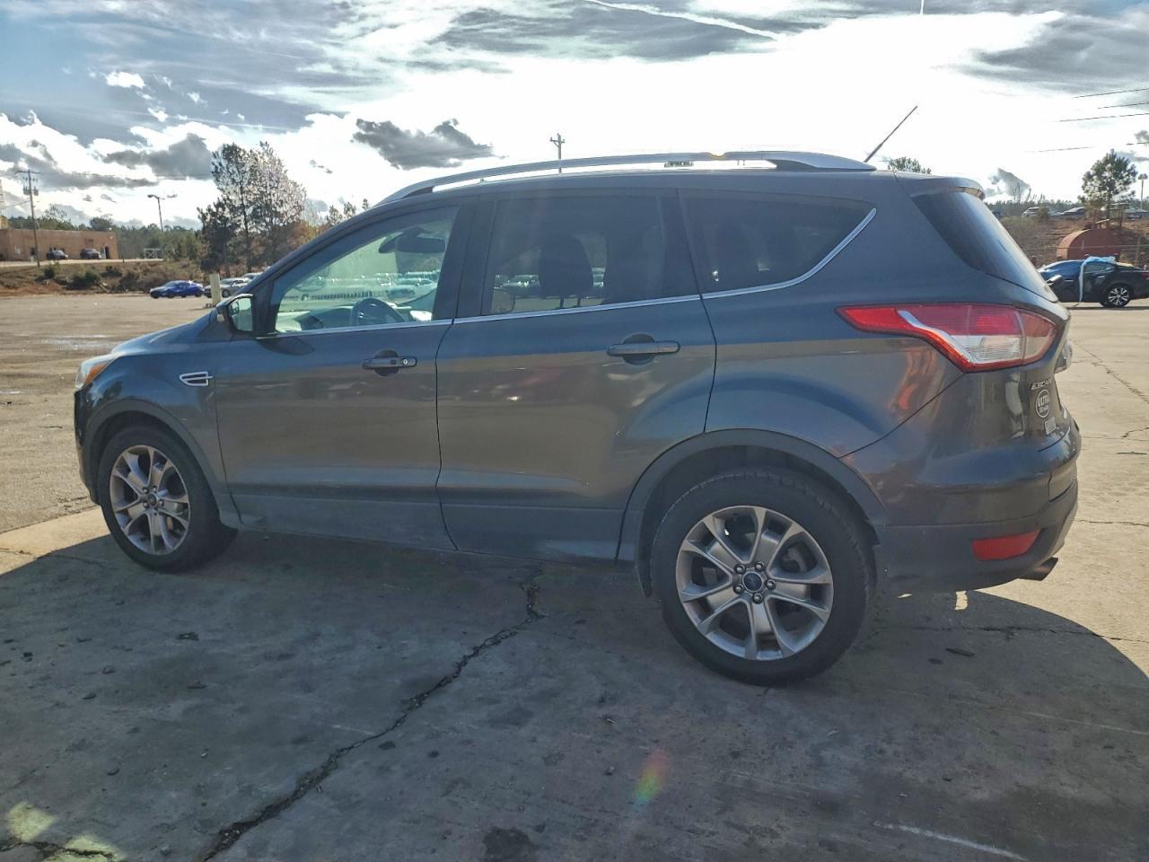 2015 Ford Escape - zdjęcie 2