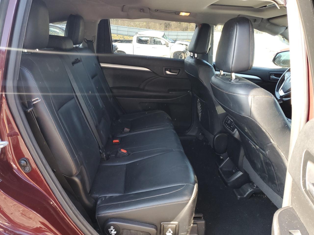 2017 Toyota Highlander - zdjęcie 11