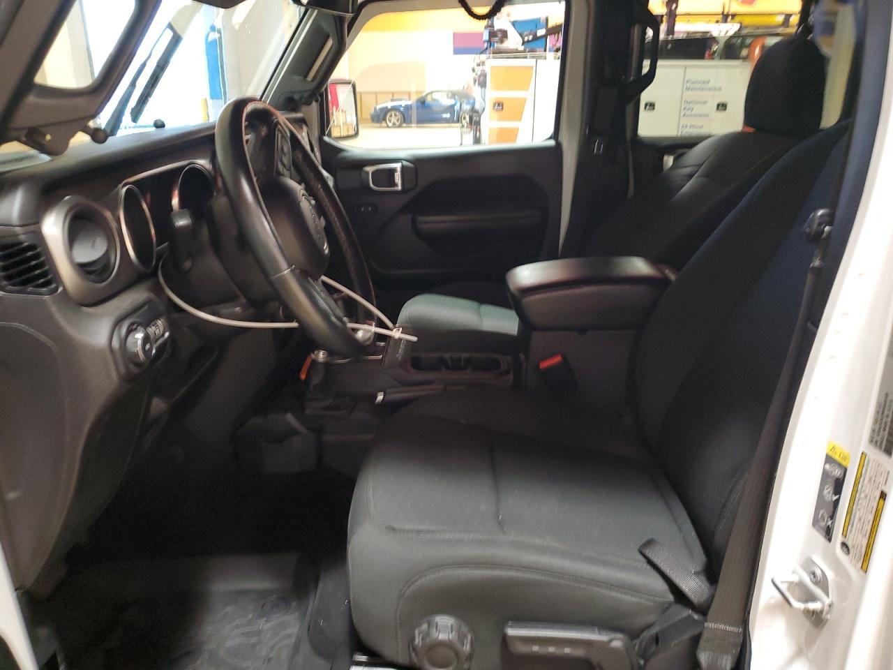 2021 Jeep Wrangler - zdjęcie 7