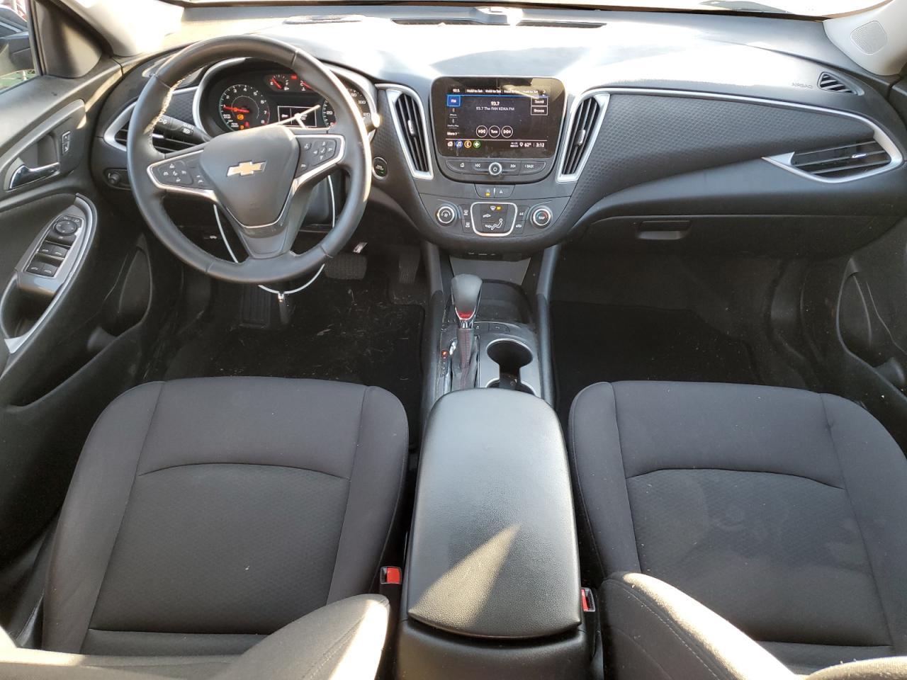 2024 Chevrolet Malibu - zdjęcie 8