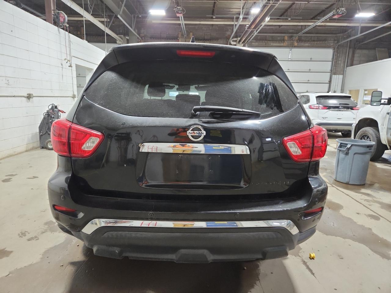 2019 Nissan Pathfinder - zdjęcie 6