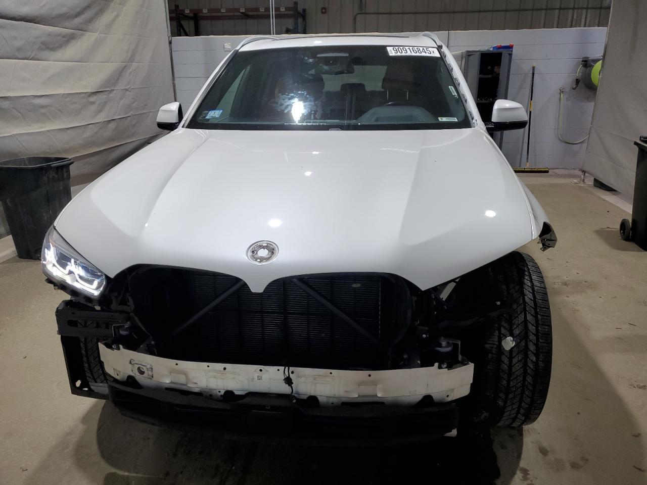 2021 BMW X5 xDrive40I - zdjęcie 5