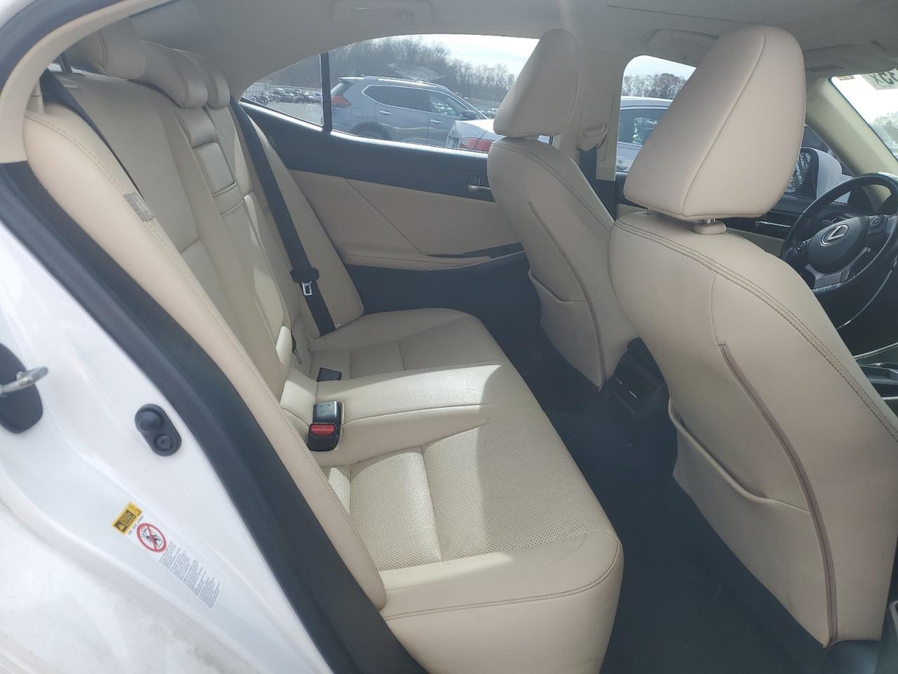 2015 Lexus IS - zdjęcie 10
