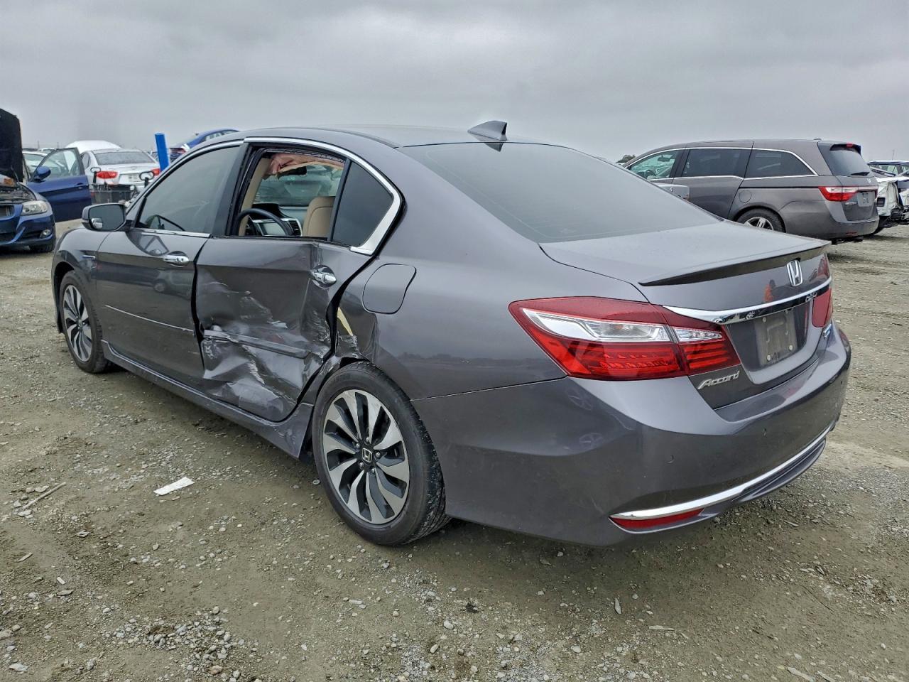 2017 Honda Accord - zdjęcie 2