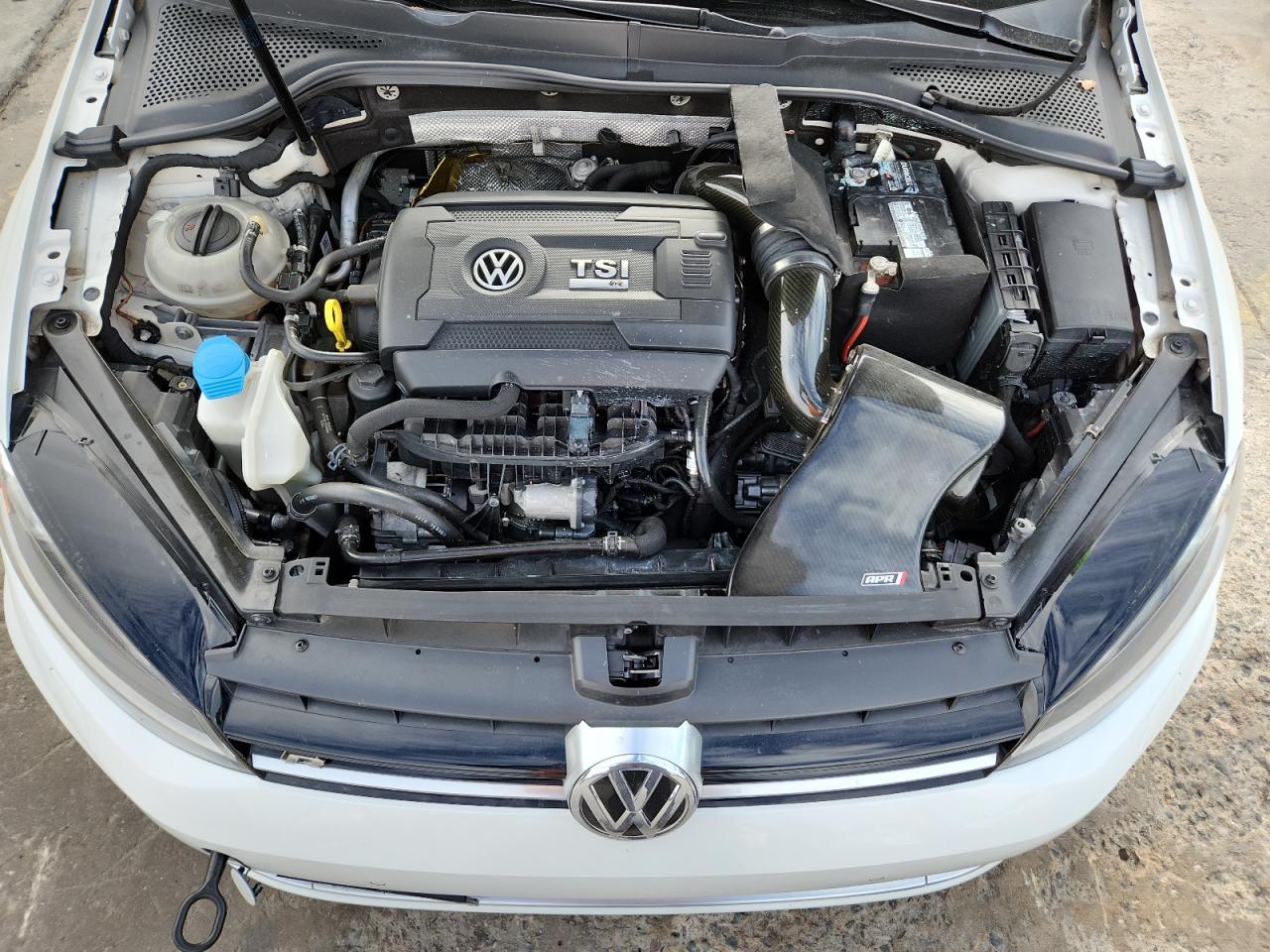 2016 Volkswagen Golf R - zdjęcie 11