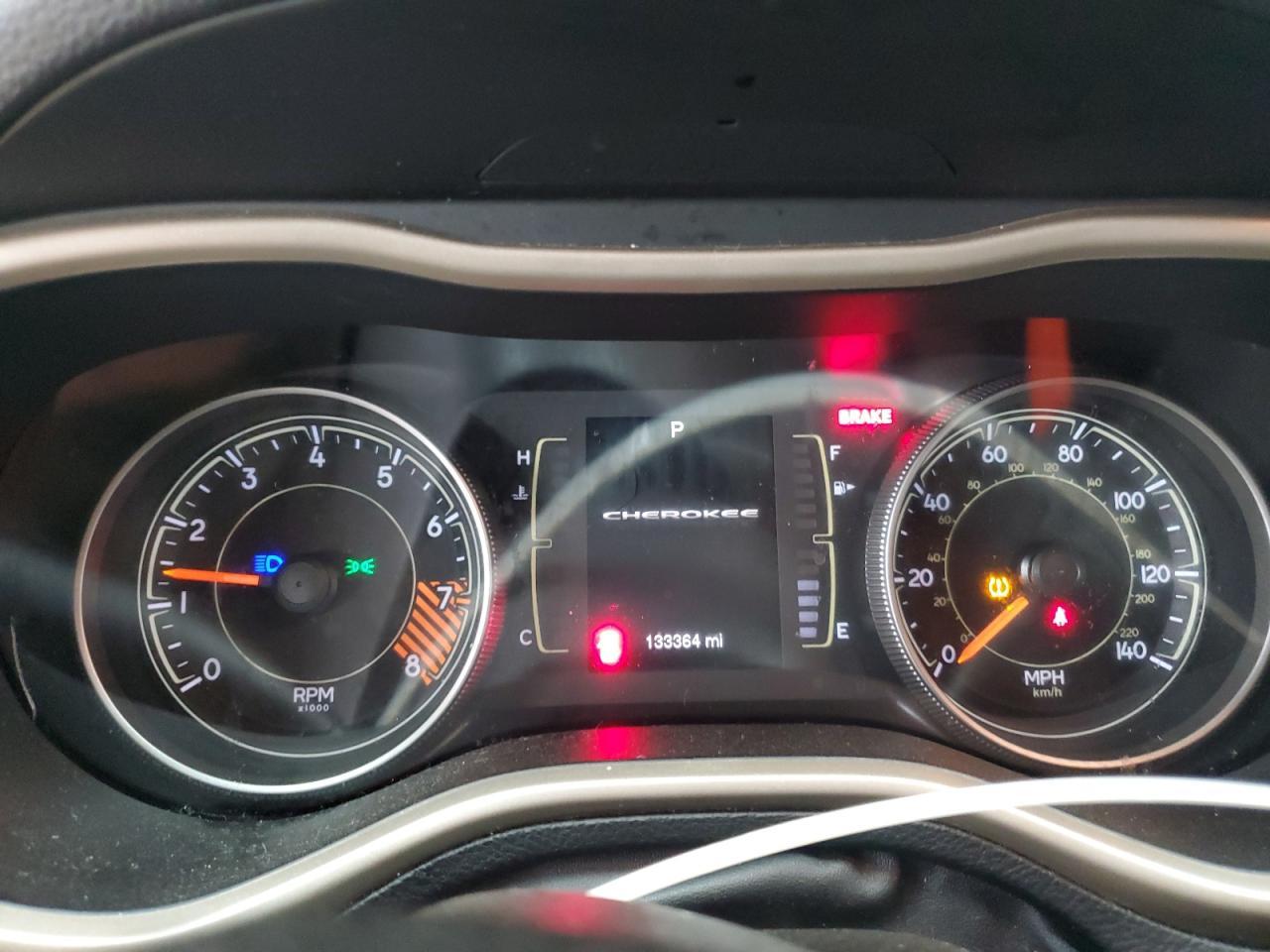 2015 Jeep Cherokee Latitude - zdjęcie 9