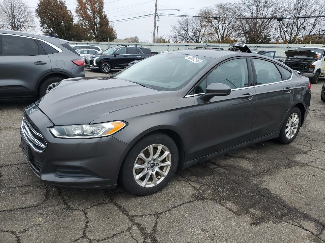 2016 Ford Fusion S - zdjęcie główne