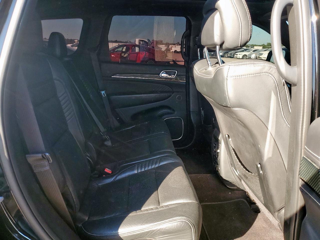 2017 Jeep Grand Cherokee Srt-8 - zdjęcie 11