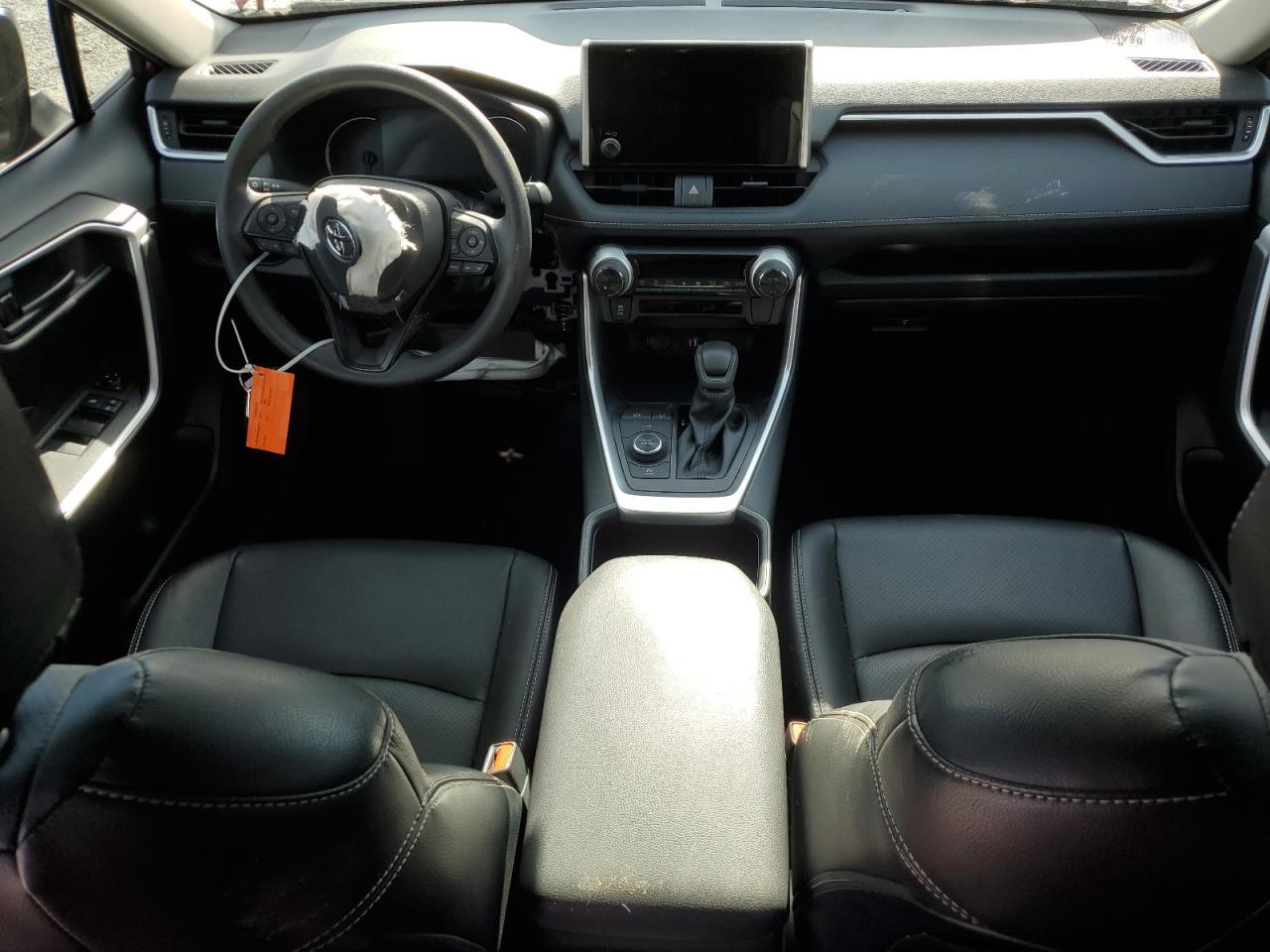 2023 Toyota RAV 4 - zdjęcie 8