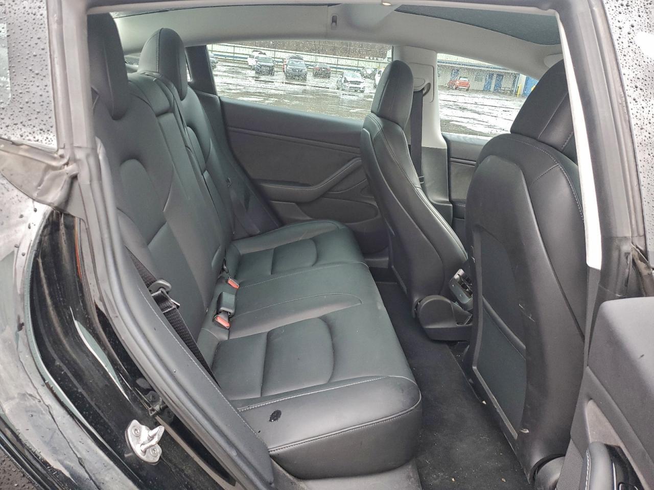 2019 Tesla Model 3 - zdjęcie 10