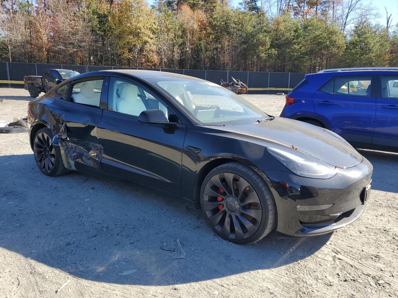 2023 Tesla Model 3 - zdjęcie 4