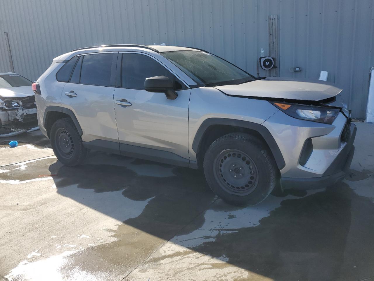 2019 Toyota RAV 4 - zdjęcie 4