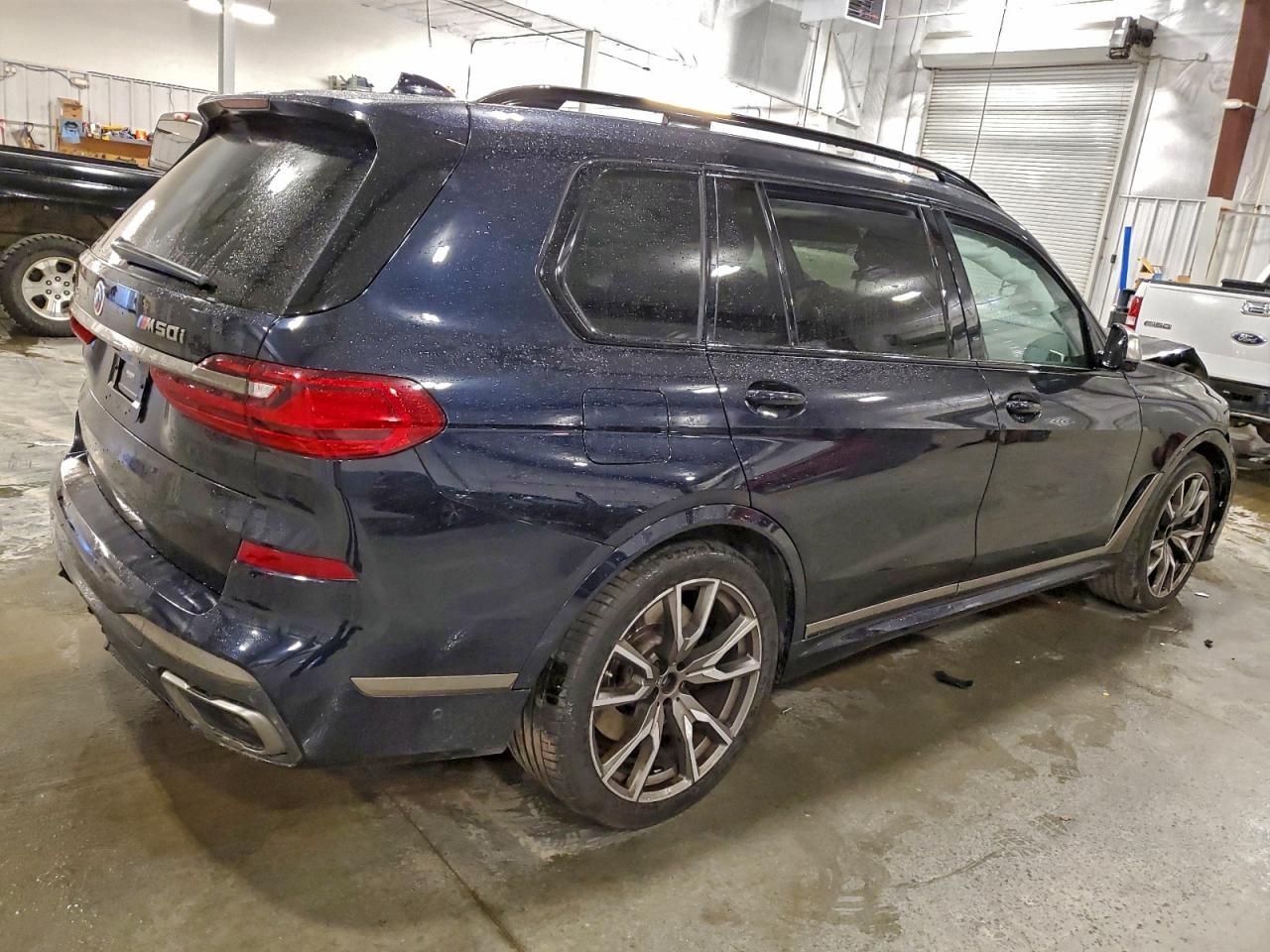 2022 BMW X7 M50I - zdjęcie 3