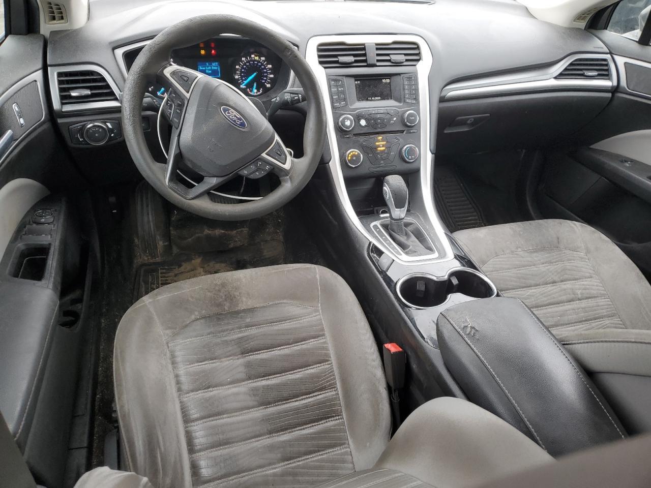 2016 Ford Fusion S - zdjęcie 8