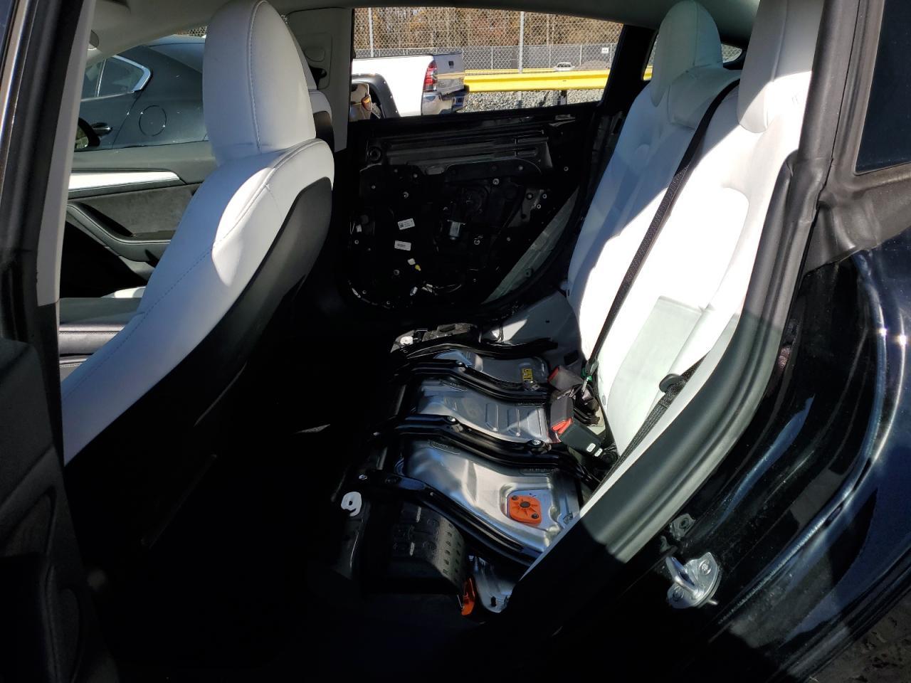 2023 Tesla Model 3 - zdjęcie 10