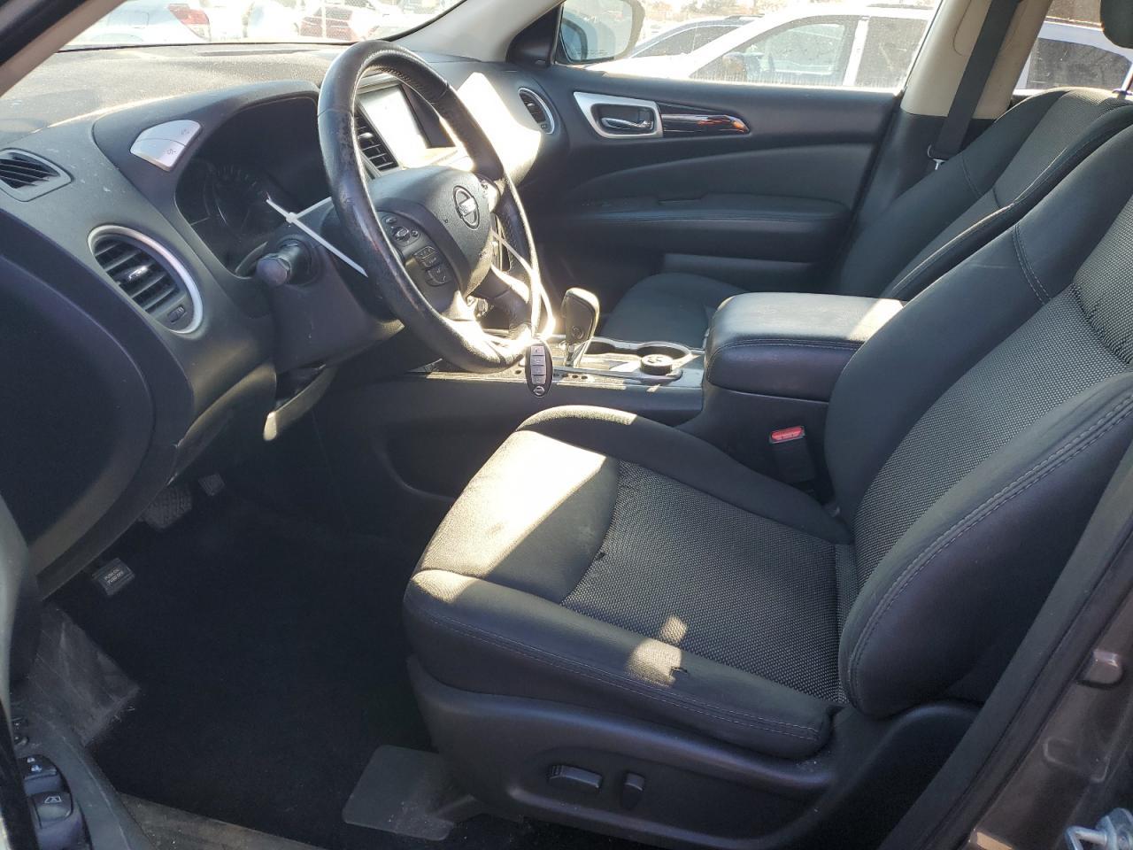 2019 Nissan Pathfinder - zdjęcie 7