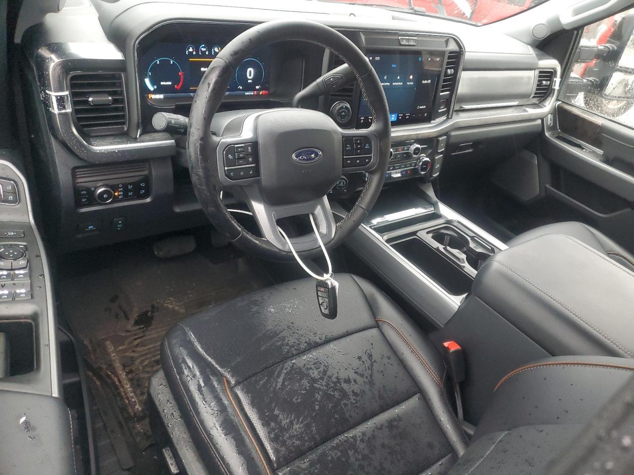 2025 Ford F250 - zdjęcie 8