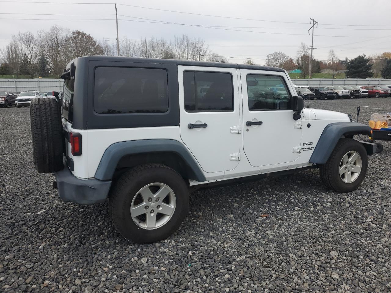 2013 Jeep Wrangler Unlimited Sport - zdjęcie 3