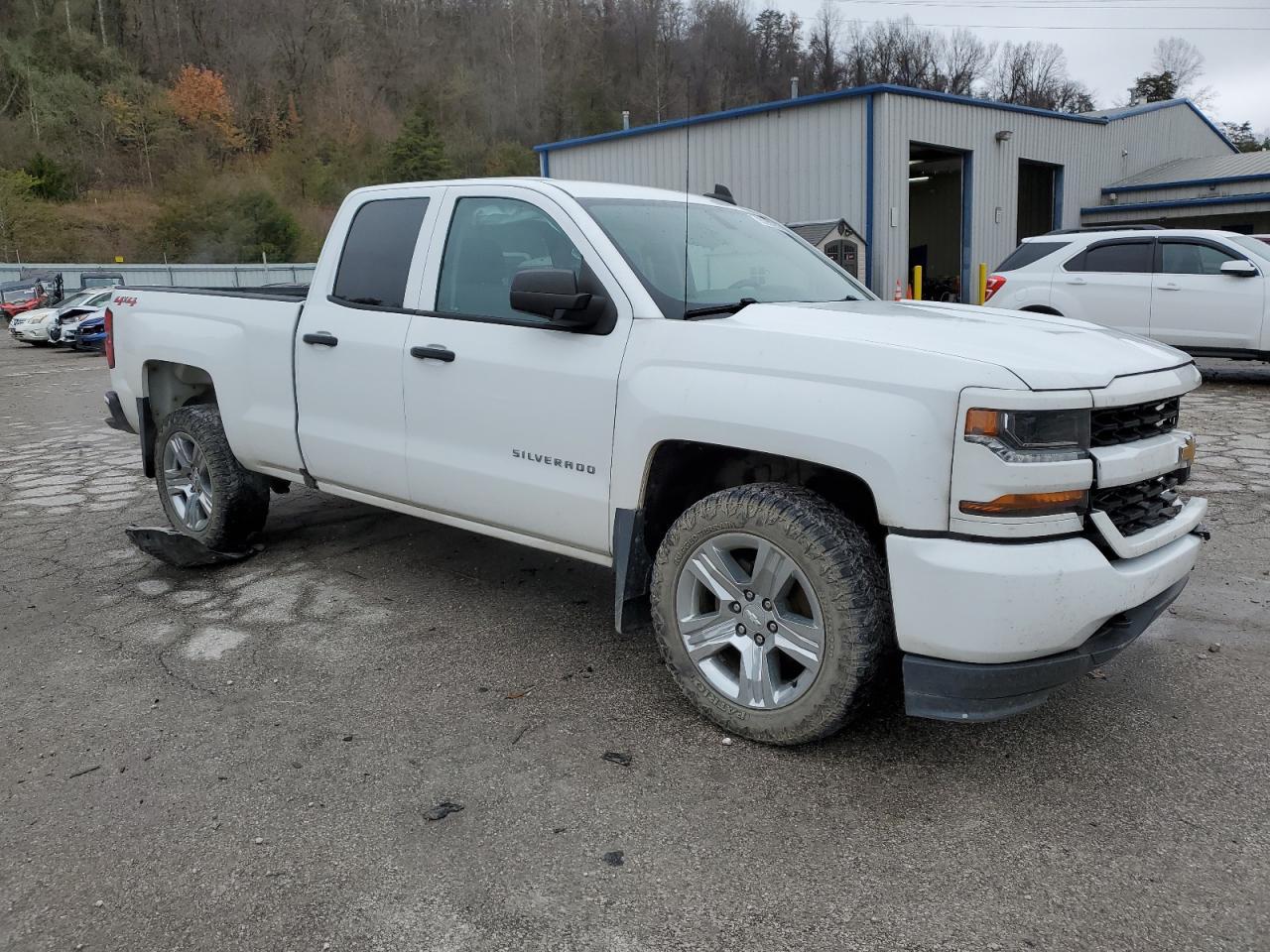 2018 Chevrolet Silverado K1500 Custom - zdjęcie 4