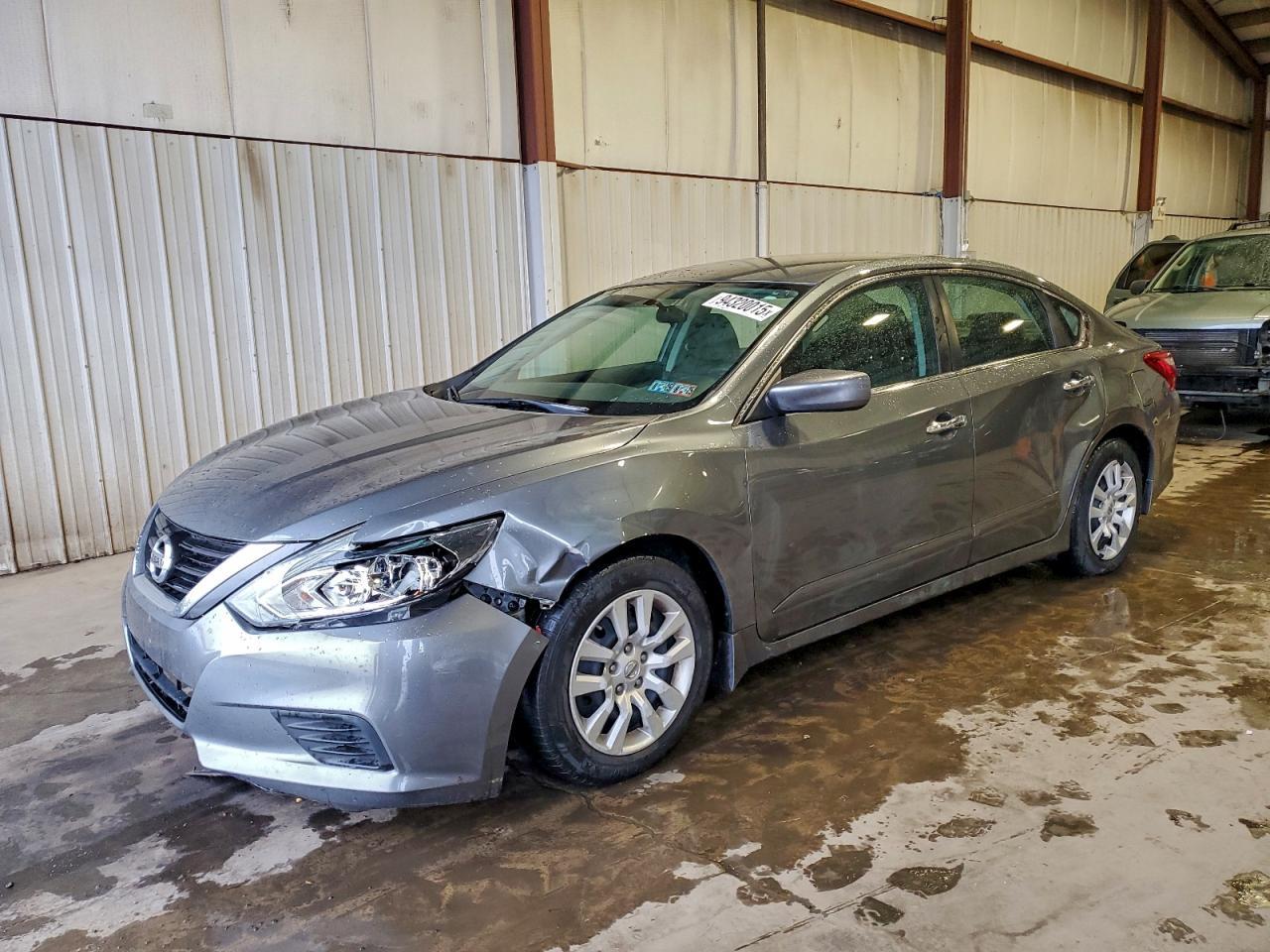 2017 Nissan Altima - zdjęcie główne