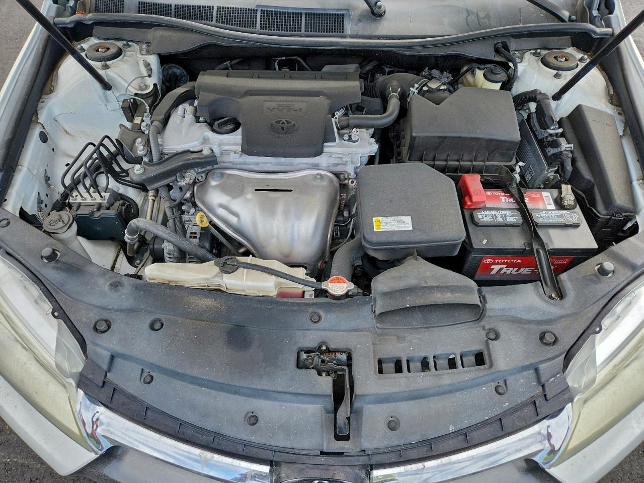 2016 Toyota Camry - zdjęcie 11