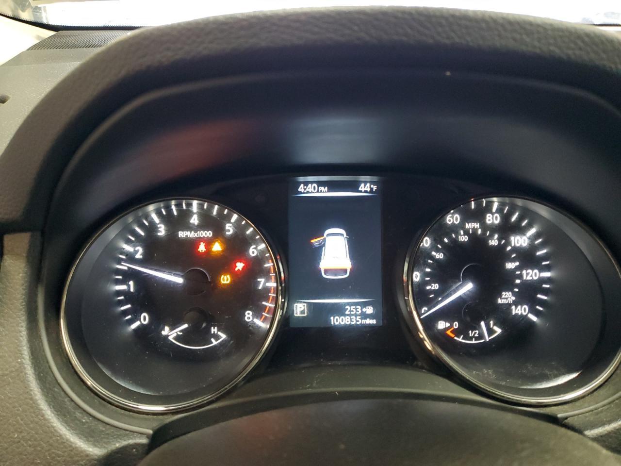 2017 Nissan Rogue - zdjęcie 9