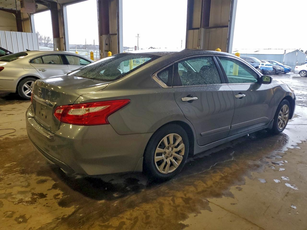2017 Nissan Altima - zdjęcie 3