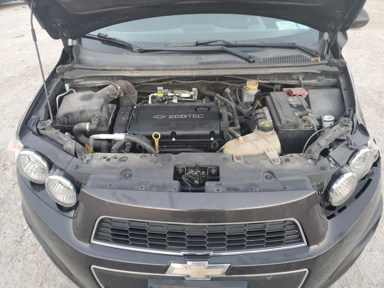 2015 Chevrolet Sonic - zdjęcie 11