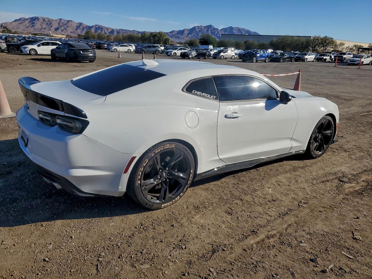 2019 Chevrolet Camaro - zdjęcie 3