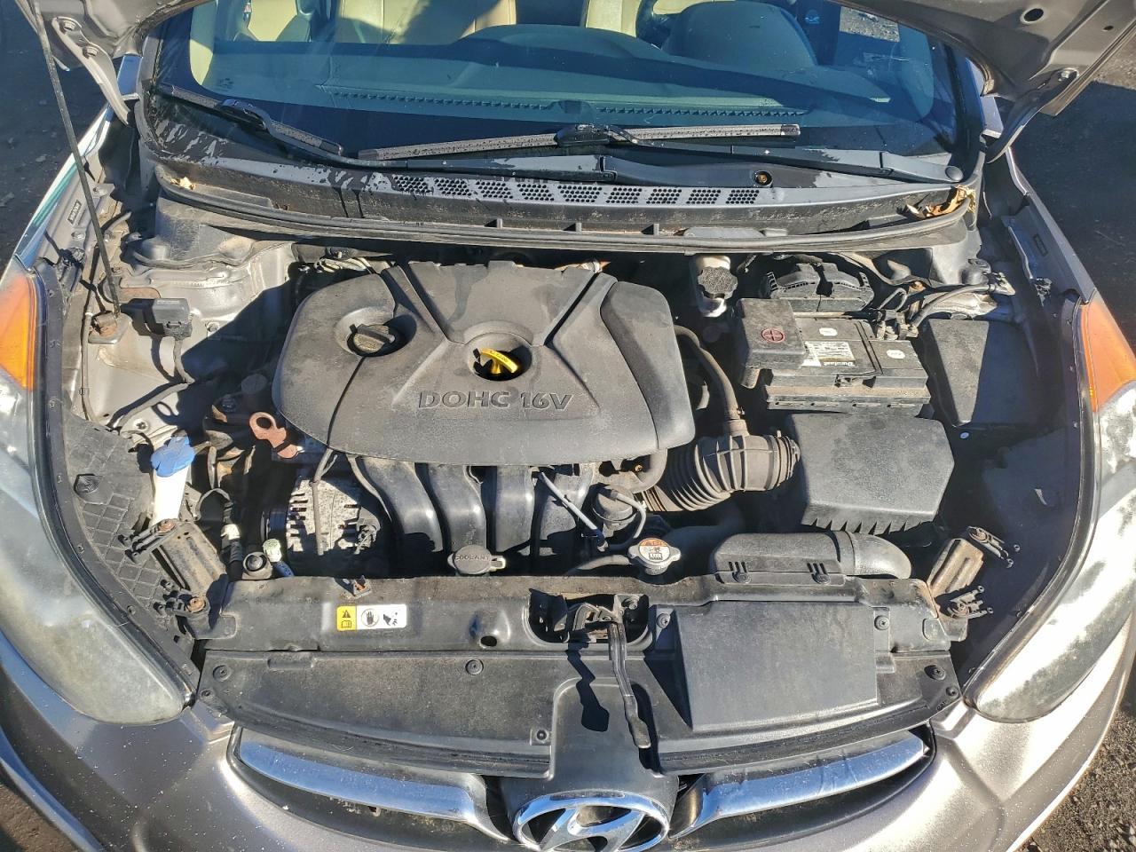 2013 Hyundai Elantra - zdjęcie 11