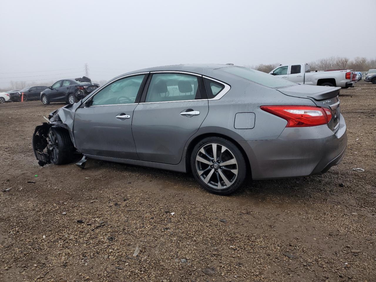 2016 Nissan Altima 2.5 Sr - zdjęcie 2