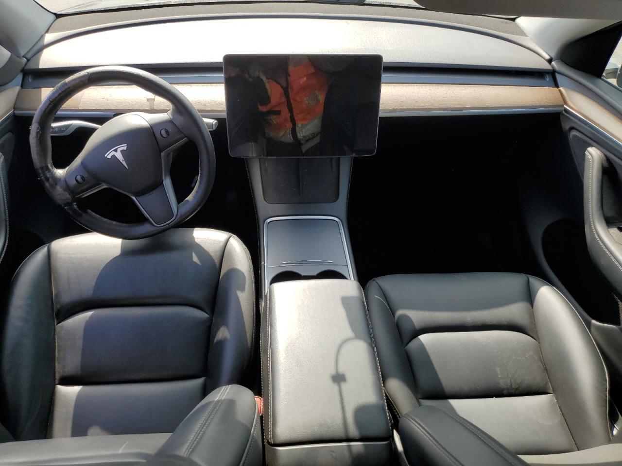 2024 Tesla Y - zdjęcie 8