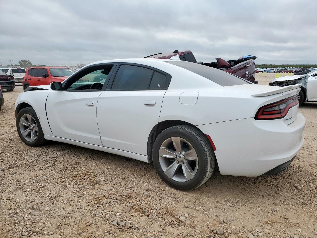 2017 Dodge Charger - zdjęcie 2